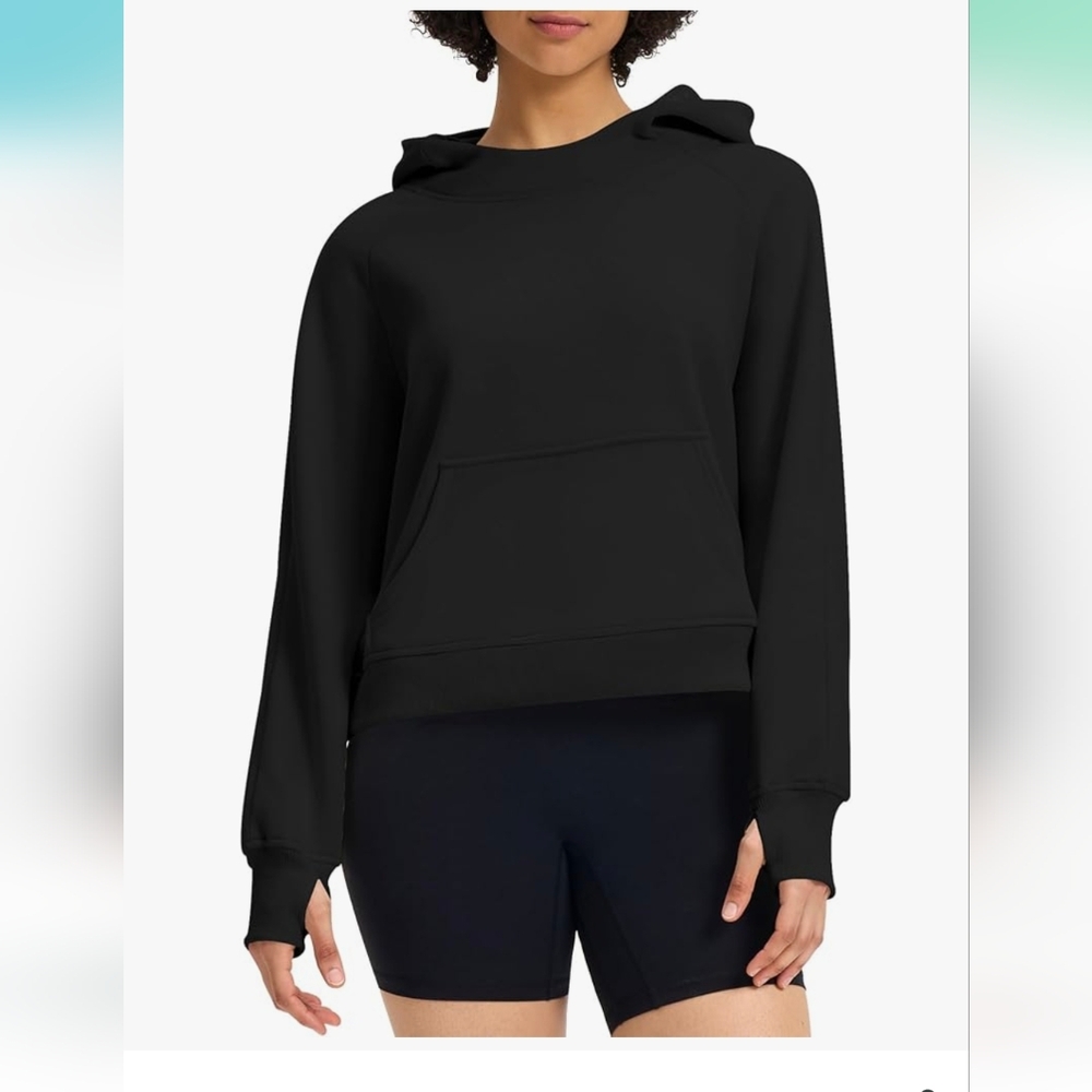 🎄 CLOSET CLEAR OUT SALE 🎄 Black Mock Neck Sweatshirt